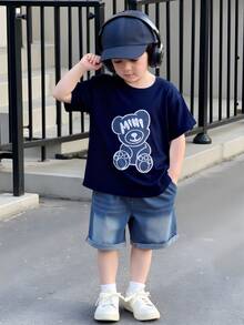 SHEIN Genkimix Kids 2件套男童休闲牛仔熊刺绣短袖圆领T恤和短裤套装，适合日常休闲、运动、上学、户外活动、夏季穿着 - 藏蓝色 - 查看 8