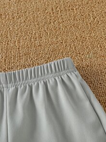 SHEIN 男嬰優雅簡約立領短袖T恤對比色長褲套裝 夏季男孩幼兒度假家庭裝 紅灰色 - 彩色 - 查看 6