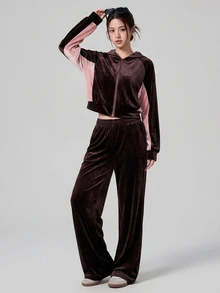 DAZY Autumn/Winter Korean Style Brown & Pink Colorblock Velvet Hooded Short Sweatshirt & Straight Leg Pants Set, Retro Casual Streetwear Women's Sports Outfit - Burgundy - View 2
