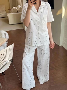 DAZY 2件組女款夏季睡衣套裝，波點滿版印花寬鬆短袖開襟上衣 & 直筒長褲 - 白色 - 查看 6