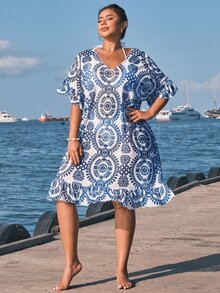 SHEIN Swim 大码女式度假植物印花 V 领蝙蝠袖宽松罩衫连衣裙夏季 - 彩色 - 查看 7