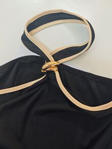 SHEIN Franclia 女款拼色金屬裝飾掛脖上衣與短褲休閒日常套裝 - 黑色 - 查看 4