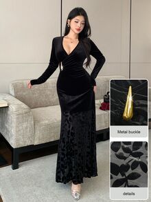 Modelyn Vintage V-Neck Velvet Jacquard Metal Buckle Decor Long Sleeve Slim Fit Flattering A-Line Midi Dress For Women, Elegant Formal - Black - View 7