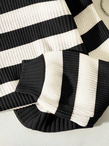 Franclia Women's Striped Casual Daily Long Sleeve Sweater - Black and White - View 4