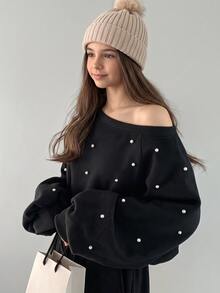 SHEIN 1pc Girls Sweet Cool Style Asymmetrical Shoulder Sweatshirt, Suitable For Daily School, Casual Street Wear, Spring/Autumn, Heavy Pearl Embellished Design Asymmetrical Shoulder Long Sleeve Pullover Top - Black - View 1
