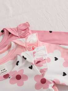 SHEIN Playful Pals 3件組女嬰春秋休閒甜美可愛連身衣，花朵、雲朵、愛心、經典復古圓點滿版印花，露肩3D剪裁荷葉袖，腰部固定裝飾蝴蝶結，下擺荷葉邊細節長袖連身衣 - 粉色 - 查看 5