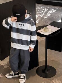 SHEIN Little Byeori 兒童小男孩休閒連帽條紋運動衫與口袋運動長褲兩件套，適合戶外玩耍、學校、街頭穿搭、派對與日常休閒，高CP值，適用秋冬季節 - 灰色 - 查看 5