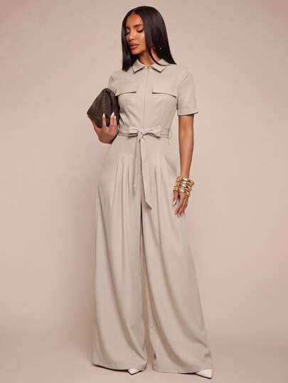Radiana Mono de pierna ancha con cuello de camisa de estilo minimalista elegante y casual en color caqui claro, mono de pierna oversize, mono de estilo utilitario, mono de pierna ancha con cintura ceñida, ropa de estilo Old Money, ropa casual, ropa para ir al trabajo, ropa para ir a la oficina, ropa urbana