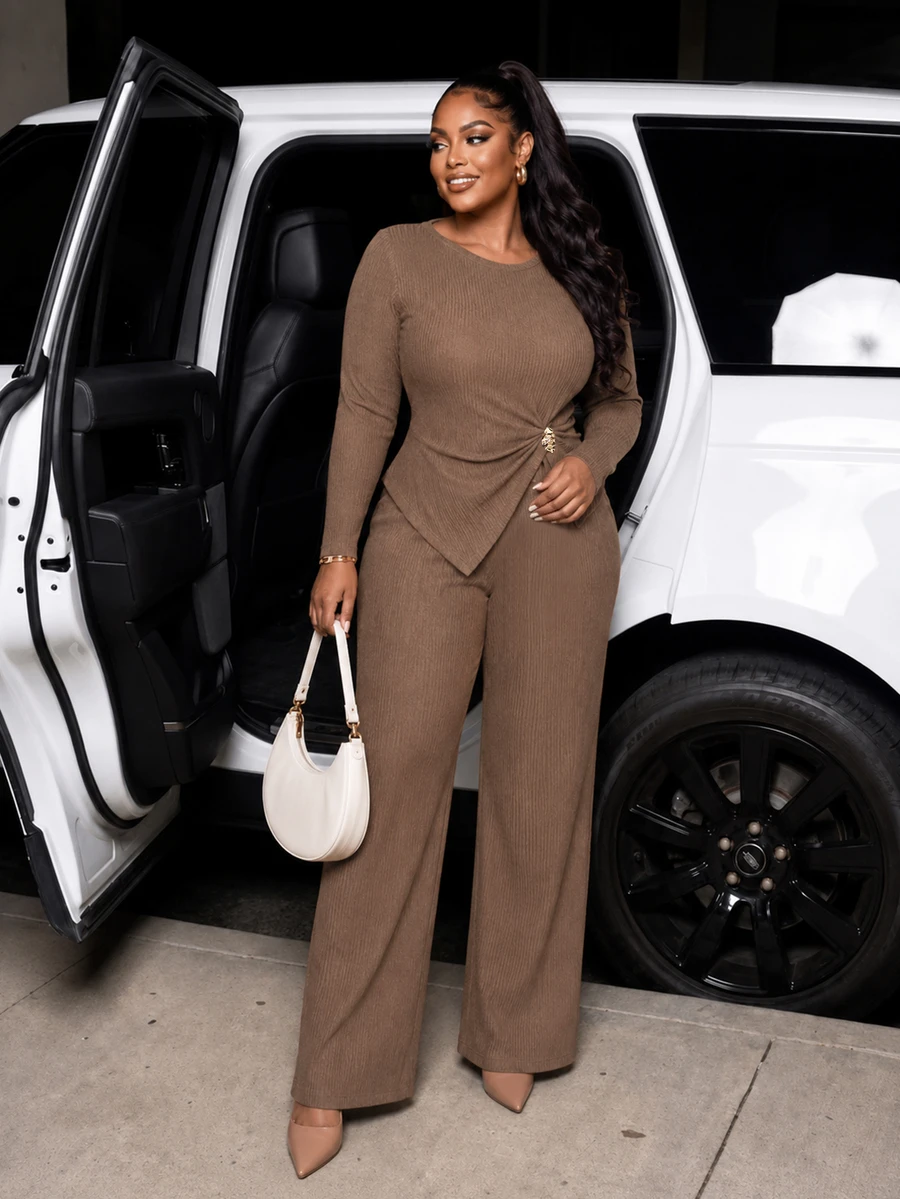 Poshavie Poshavie Plus Size Women's Relaxed Fashion Set, Minimalist Premium Casual Elastic Comfortable Outfit, Slimming Versatile Mocha Brown Ruched Design Asymmetrical Hem, Suitable For Daily Shopping And Outings - Brown - View 1