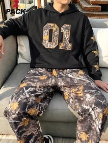 SHEIN 2件組兒童青少年男孩休閒簡約寬鬆連帽衛衣長袖直筒運動褲套裝，適合秋冬，經典酷帥復古賽車圖案印花與文字圖案印花，適合街頭風 - 黑色 - 查看 4
