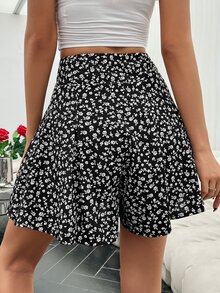 Pariaura Ditsy Floral Print Flare Leg Skort - Black and White - View 2