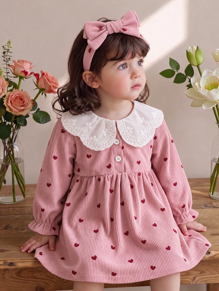 SHEIN 2件組幼兒女嬰甜美可愛粉色愛心印花蕾絲領燈芯絨長袖圓領常規生日派對秋季假期套裝附髮箍 - 粉色 - 查看 1