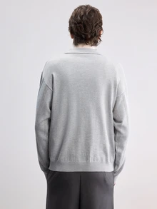 Manfinity CasualKnits 男士 Polo 領長袖套頭毛衣，學院風休閒秋季上衣，適合日常穿著、休閒、度假，V 領拼色設計 - 淺灰色 - 查看 4