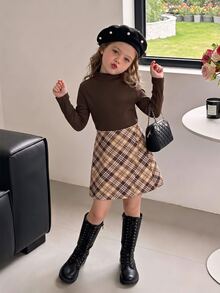SHEIN 2件組女童長袖T恤格紋裙套裝，街頭風可愛套裝，返校校園穿搭，秋季假期棕色米色 - 彩色 - 查看 3
