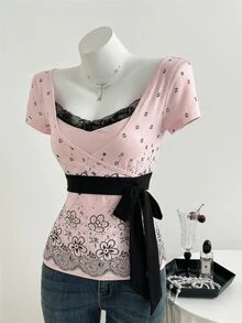 Elamini 女款夏季度假印花休閒 2合1 蕾絲拼接蝴蝶結裝飾修身短袖T恤 粉色復古 - 淺粉色 - 查看 3
