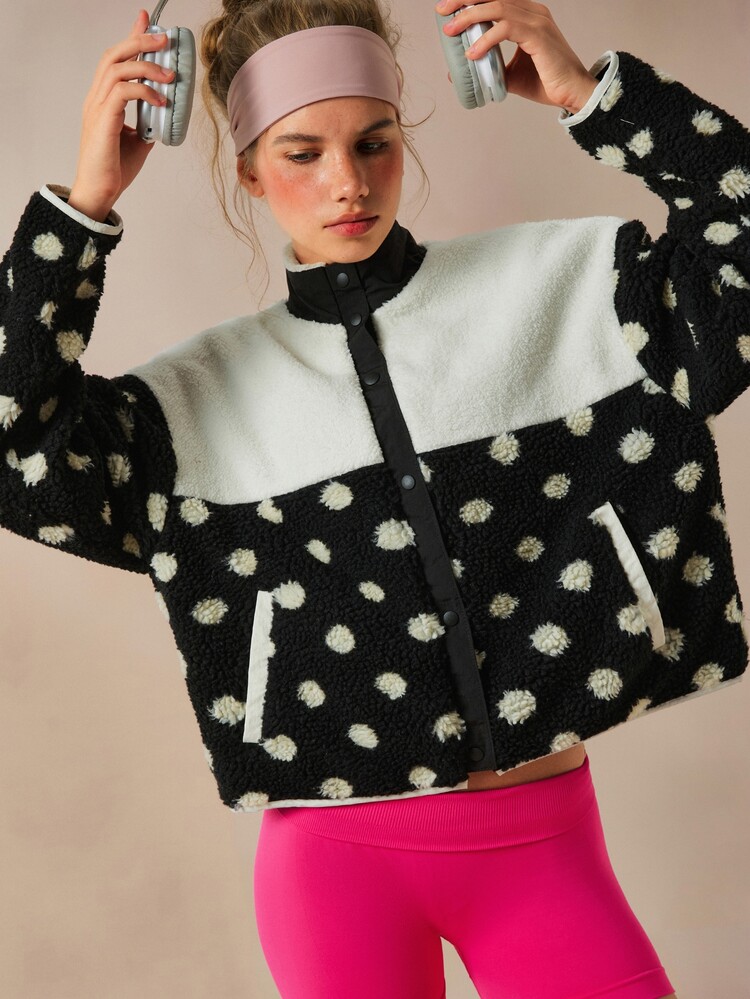 VARSIVA Women's Black & Cream Polka Dot Sherpa Fleece Jacket, Cozy Snap-Front Colorblock Activewear For Hiking, Yoga & Outdoor Workouts - Black and White - View 9