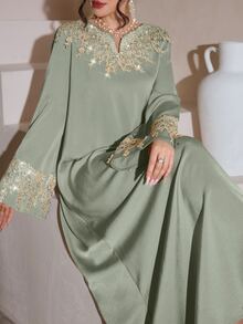 Al Najma 女款端莊優雅長洋裝 春秋款 鼠尾草綠 V領 金色刺繡 袖口刺繡 寬鬆飄逸 適合宴會、下午茶、派對 - 綠色 - 查看 4