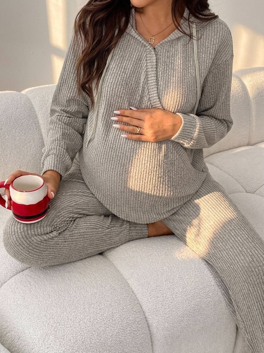 SHEIN Setelan 2 Potong Atasan Hoodie dan Celana Warna Polos untuk Ibu Hamil, Mantel Musim Dingin Motif Rusa, Mantel Musim Dingin Natal dan Musim Gugur - Khaki - View 1