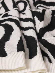 ROMWE MEN Cardigan Rajut Jacquard Motif Garis Zebra dengan Bukaan Depan untuk Pria - Hitam dan Putih - View 9