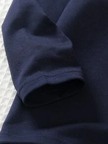 SHEIN 男童套裝，2合1設計上衣，V領對比條紋，胸前印花學院風，棕色長褲 - 藏蓝色 - 查看 5