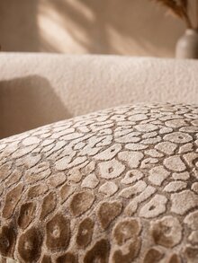 1pc Brown Leopard Print Pillow Cover (No Insert), Modern Jacquard Velvet Fabric, Animal Pattern Square Decorative Cushion Cover, Suitable For Sofa, Bed, Bedroom, Holiday Decor, Party Decor, Gift, Home Decor, All Season - Tan - View 3
