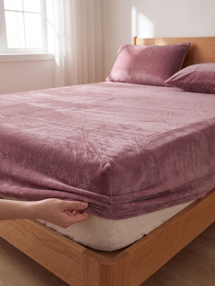 2/3pcs Light Purple Velvet Fitted Sheet Set, Warm And Soft, Solid Color Velvet Fitted Sheet Set, Available Sizes: Extra Large, Large, Standard Double, Twin, Luxury Ultra Soft Comfortable Base Fabric, 11.8 Inch Deep Pocket Design, Suitable For Autumn, Winter, Spring, Set Includes 1 Fitted Sheet And 1/2 Pillowcases, Dorm Bedding, Back To School Bedding - Dusty Pink - View 2