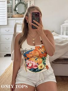 SHEIN MOD 大尺碼女款白色復古熱帶花卉印花不對稱露肩掛脖上衣，仿珍珠裝飾，度假 Y2K 沙灘夏季風 - 杏色 - 查看 4