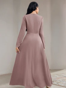 Veilorie Gaun Maxi Elegan Wanita Warna Polos Leher Bulat Lengan Panjang dengan Hiasan Rumbai di Bagian Bawah - Dusty Pink - View 4