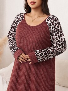 SHEIN LUNE فستان طويل بأكمام طويلة للنساء ذوات الأحجام الكبيرة، بياقة على شكل حرف V وأكمام راغلان، بتصميم رقعات وطبعة نمر، مضلع ومصقول ناعم ومريح، فستان كاجوال للخريف/الشتاء - بني - مشاهدة 6
