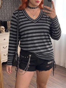 SHEIN CURVE+ Women's Plus Size Top 22W, Autumn/Winter Women's Plus Size Striped Patchwork Slim Fit T-Shirt Fall - Black and White - View 3