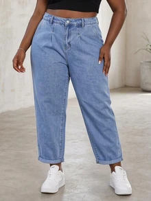 CurvyTilda Plus Size Solid Color Insert Pocket Casual Loose Fitting Jeans - Medium Wash - View 2