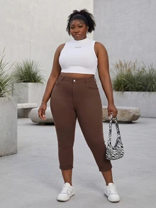 CurvyTilda بنطلون جينز أبيض مطاطي ضيق قصير للنساء مقاس كبير - بني - مشاهدة 5