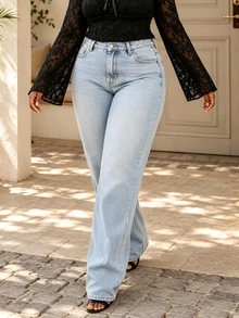 CurvyTilda Plus Size Women Casual Pockets Button Fly Versatile Daily Wear Denim Jeans - Light Wash - View 2
