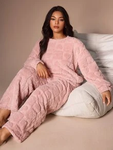 Lazeform Women's Sweet Heart Jacquard Plush Pajama Set, Round Neck Long Sleeve Top And Long Pants, Plus Size Loungewear 2-Piece Set - Pink - View 5