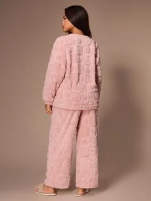 Lazeform Women's Sweet Heart Jacquard Plush Pajama Set, Round Neck Long Sleeve Top And Long Pants, Plus Size Loungewear 2-Piece Set - Pink - View 2