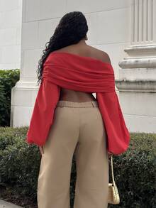Alexandranx Women's Fashion Solid Color Off-Shoulder Lantern Sleeve Cropped Top - Red - View 2