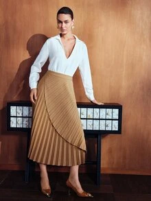 MOTF PREMIUM AUTUMN/WINTER ELEGANT HIGH-END OFFICE COMMUTE SUIT FABRIC ASYMMETRICAL DRAPED WRAP MID-LENGTH SKIRT IN KHAKI FOR WOMEN - Khaki - View 5
