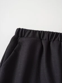 THE POWERPUFF GIRLS X SHEIN طقم كاجوال للبنات الرضع ببلوزة رياضية طويلة الأكمام وبنطال رياضي بطبعة كرتونية - الأسود - مشاهدة 7