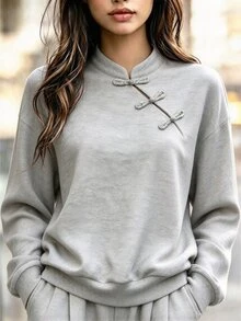 Penseblé Sweatshirt Wanita Kerah Tegak Kancing Katak Gaya Cina Musim Gugur/Dingin 2026, Atasan Pullover Kasual Longgar Serbaguna dengan Bahu Jatuh dan Plaket Asimetris - Grey - View 1