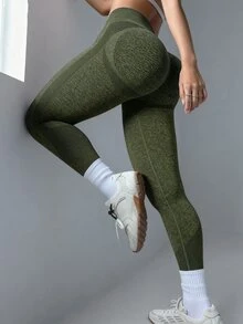 軍綠色