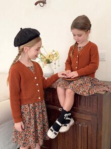 SHEIN 2pcs/Set Girls Casual Matching Cute Ribbed Knit Cardigan Floral Camisole Dress Summer Pearl Button Outerwear Thanksgiving Party Rust Orange Dark Brown - Brown - View 7