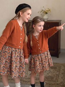 SHEIN 2pcs/Set Girls Casual Matching Cute Ribbed Knit Cardigan Floral Camisole Dress Summer Pearl Button Outerwear Thanksgiving Party Rust Orange Dark Brown - Brown - View 9