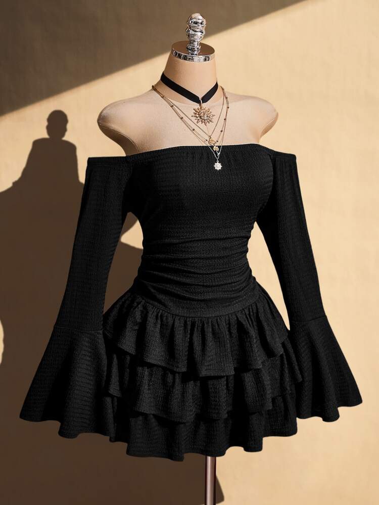 SHEIN ICON 女款大尺碼復古性感Y2K簡約通勤派對約會晚餐都市現代優雅露肩喇叭袖黑色針織洋裝秋季 - 黑色 - 查看 4