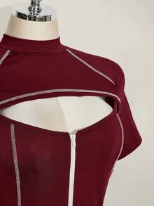 SHEIN ICON 大码女式撞色拼接镂空拉链短袖T恤 - 酒紅色 - 查看 8