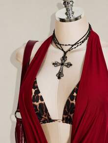 SHEIN ICON 女款大尺碼復古性感 Y2K 都市現代風紅色巧克力棕色細肩帶背心上衣 豹紋綁帶式胸罩 2 件組 夏季萬聖節夜店穿搭 - 酒紅色 - 查看 5