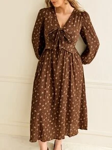 Écloséra Curve Plus Size European & American Casual Ditsy Floral Mid-Length Dress, Ruched Textured Fabric, V-Neck Tie Bow, Petal Sleeve, Loose Drape Dress Fall - Brown - View 4