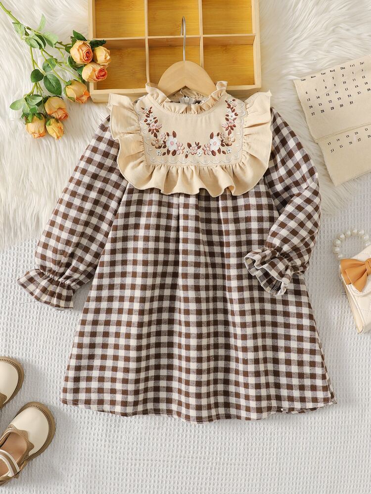 SHEIN Young Girl Young Girl Woven Solid Color Floral Pattern Ruffle Hem Casual Dress - Khaki - View 13