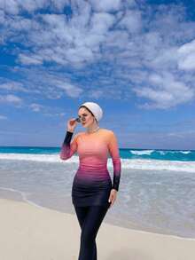 SHEIN Swim Bộ đồ bơi nữ gồm áo tay dài phối màu gradient và quần legging ôm sát cho kỳ nghỉ - Nhiều màu - Xem 4