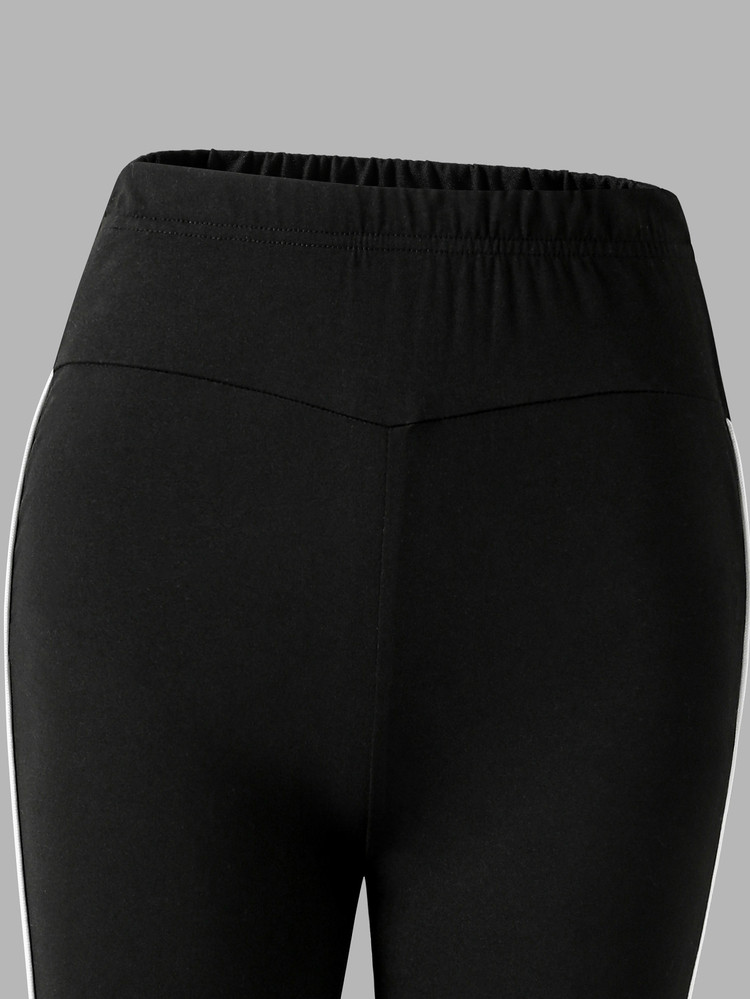 SHEIN Celana Legging Rajut Slim Fit Bergaris Hitam Putih untuk Remaja Perempuan dengan Garis Samping, Elastisitas Tinggi, Celana Flare Kasual, Streetwear Longgar untuk Sekolah dan Musim Gugur - Hitam - View 4