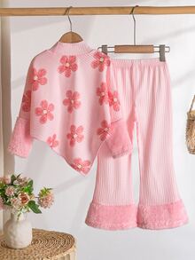 SHEIN YOUNG GIRLS 可愛粉色花卉印花毛絨假領披肩上衣與毛絨飾邊喇叭褲 2 件套 秋冬休閒套裝 - 粉色 - 查看 3
